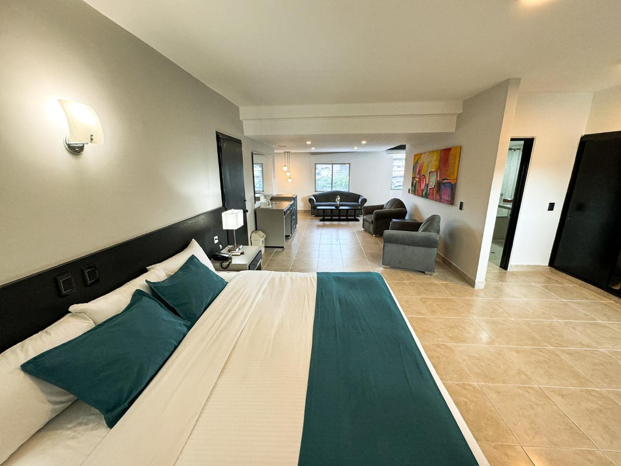Hotel Tonchala Cucuta Bagian luar foto