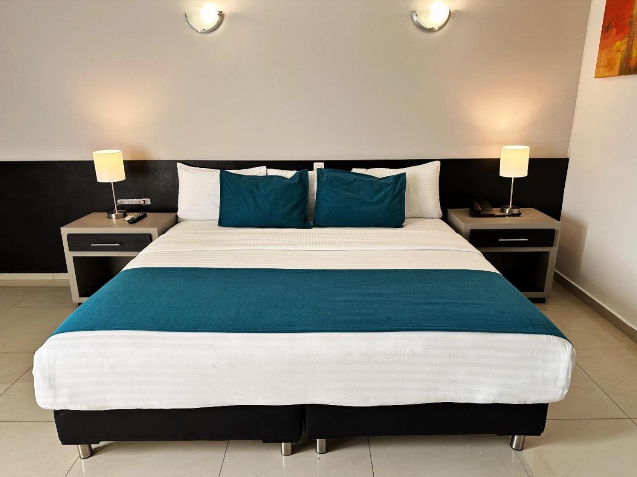 Hotel Tonchala Cucuta Bagian luar foto